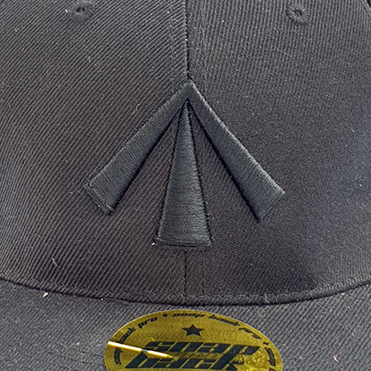 Caps-arrow